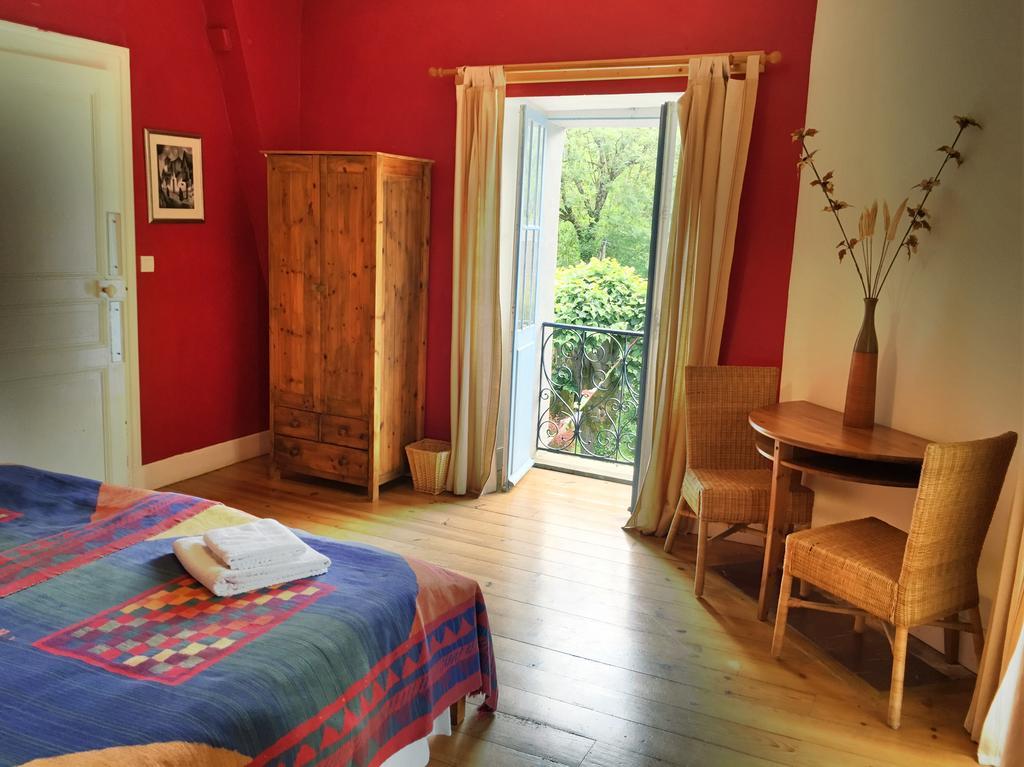 Montauban-de-Luchon Papilio Bed & Breakfast エクステリア 写真